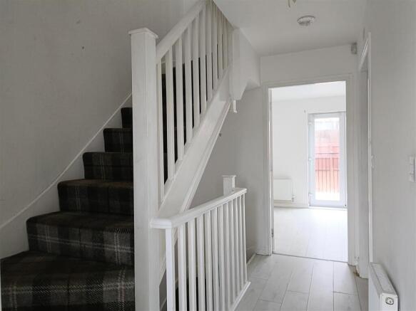 Southdown Close, Doe Lea photo 4