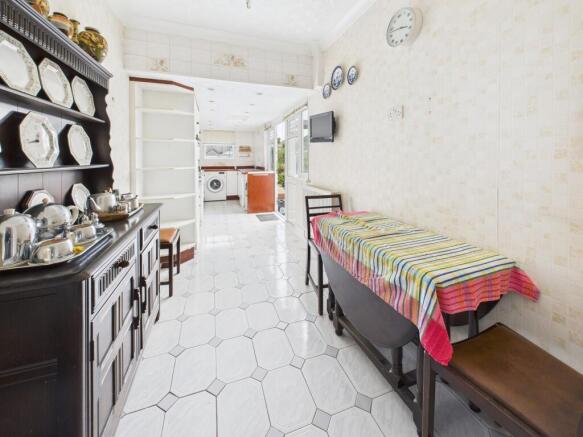 Kitchen and breakfast room