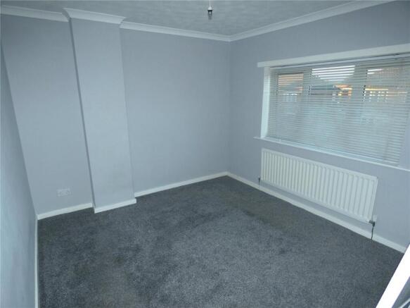 3 bed Semi-Detached to rent Image 5
