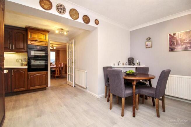 Kitchen / Breakfast Room