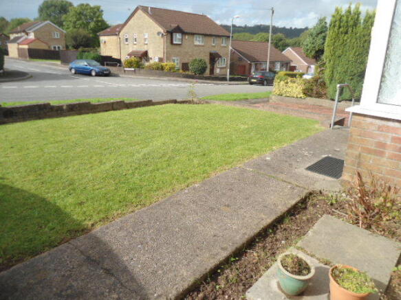 FRONT GARDEN