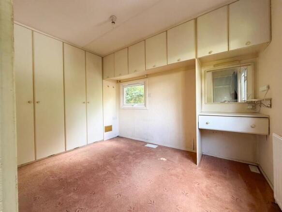 2 bed Park Home for sale Image 9