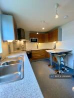 Flat 3, Oaklands Court, Somerstown, Chichester PO19 6AF