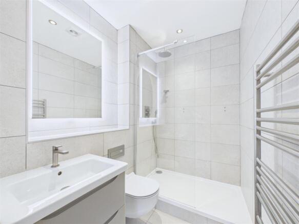 2 bed Apartment for sale Image 10