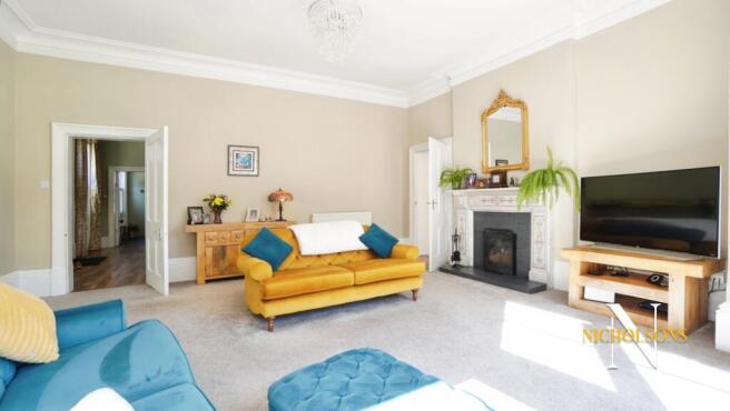 Live in a stunning piece of history - The Old Vicarage on  Middlefield Road, Wheatley photo 4