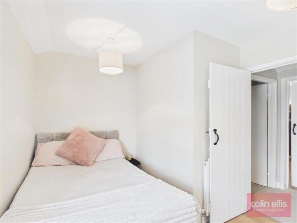 2 bed Terraced for sale Image 9