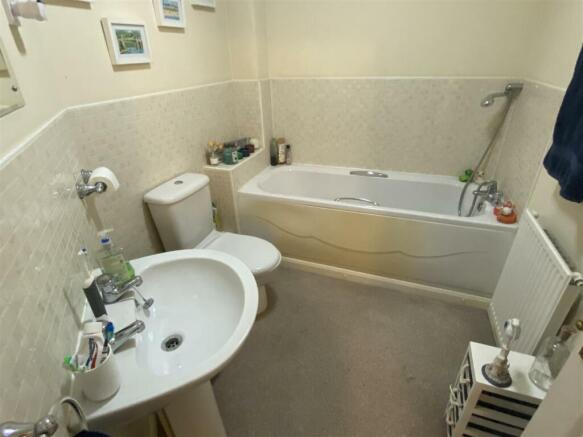 First floor family bathroom