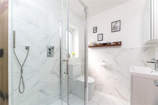 5 bed Semi-Detached for sale Image 12