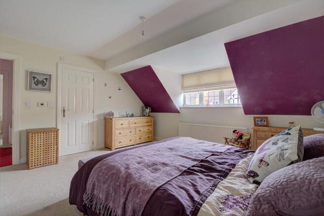 Master bed 2