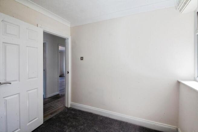 2 bed Flat to rent Image 4