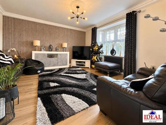 Living Room.jpg