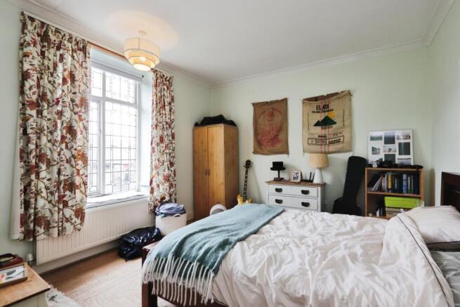 4 bed Semi-Detached for sale Image 8