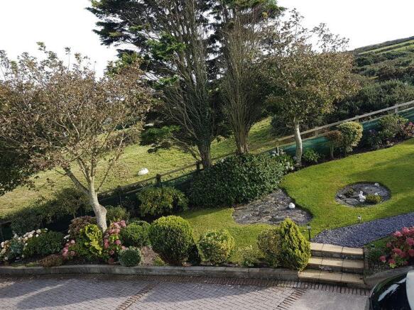 side garden