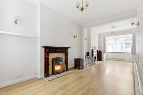 Warwick Road, London, N11
