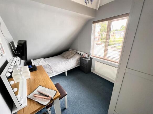 SHR40 Bed3.jpg