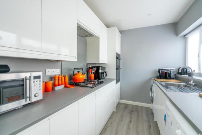 Kitchen (2).jpg