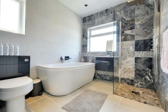 Bathroom.jpeg