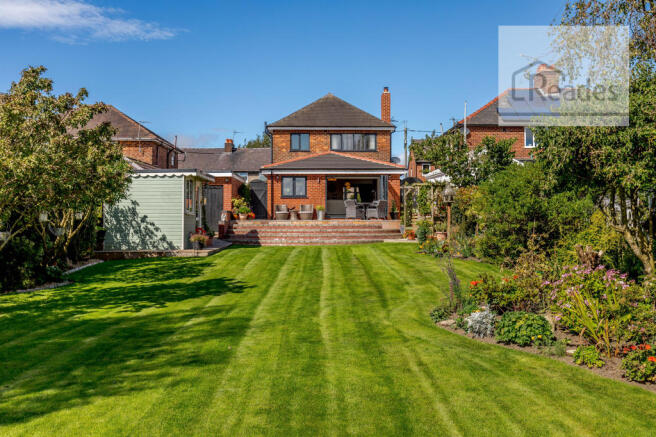 Garden to rear