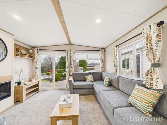 Cam02173g0 Pr0347 Still017