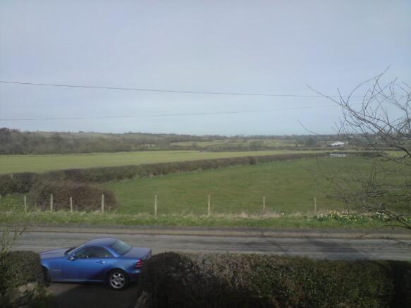 VIEW TO FRONT