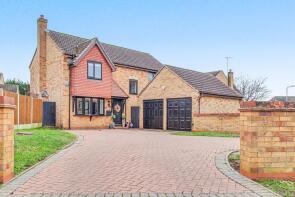 151, Churchfields, Southend-on-sea SS3 8TW