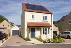 17, White Poplars, Malmesbury SN16 0FU