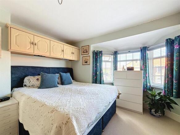 3 bed Terraced for sale Image 9