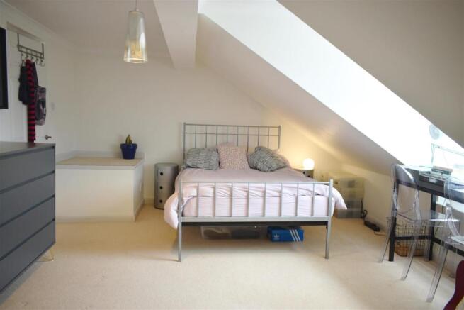 Bed 5.JPG