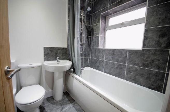 Family bathroom 