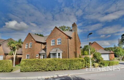 Casterbridge Road, Ferndown, BH22