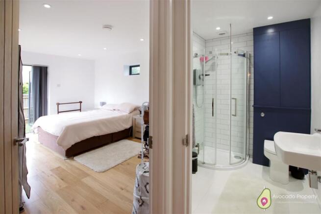 Dwn_Bath_and_Bedd1_dp_19462762.jpg