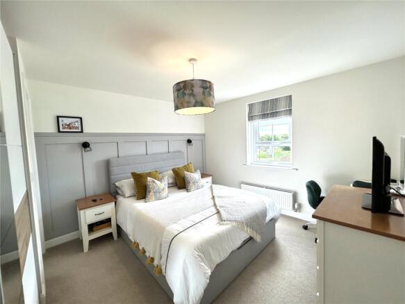 4 bed Detached to rent Image 12