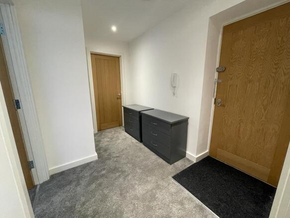 2 bed Flat to rent Image 4