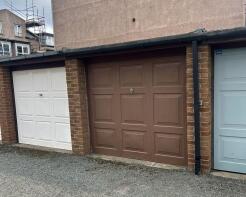 Flat 4, 3, East Champanyie, Blackford, Edinburgh EH9 3EL