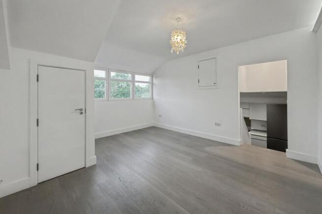 Flat D, 40 Great North Road, Highgate, London, N6 4LU