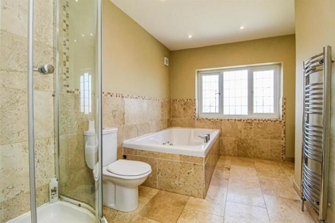 BATHROOM/W.C.