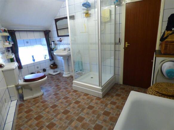 Photo 10