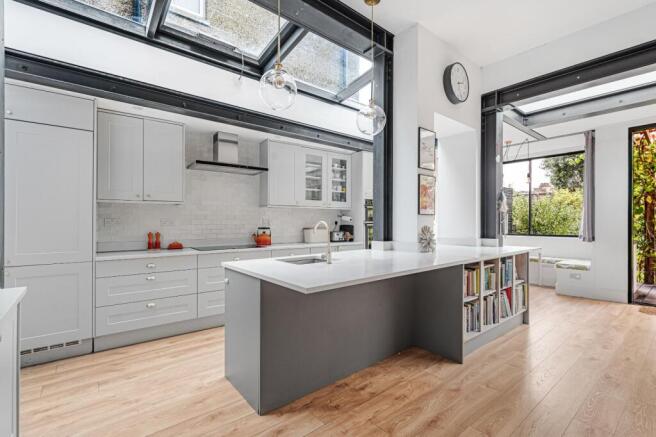 House in London - View 4