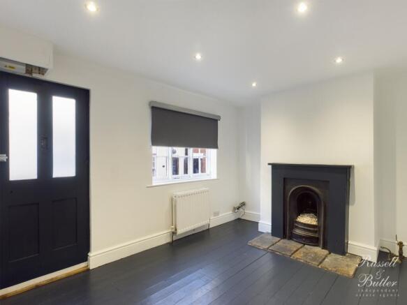 CAM00829P1-PR0276-STILL01