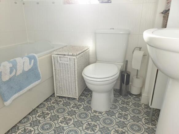 Photo 10
