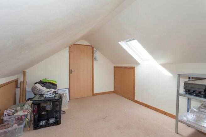 DORMER STYLE ROOM 1