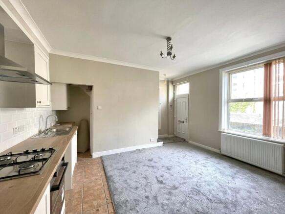 2 bed Terraced for sale Image 6