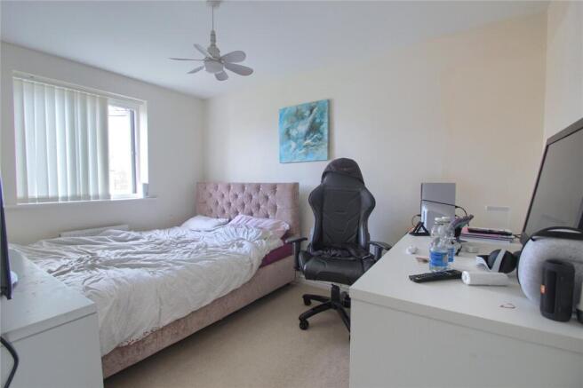 3 bed Semi-Detached for sale Image 9