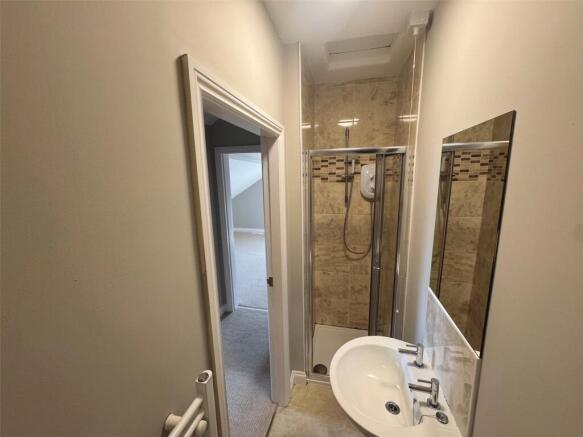 1 bed Apartment to rent Image 5