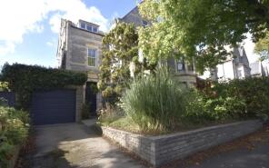 Second Floor Flat, 27, Plymouth Road, Penarth CF64 3DA
