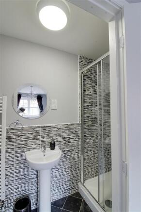 ensuite.jpg