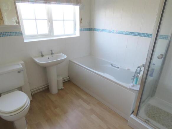 Bathroom.JPG