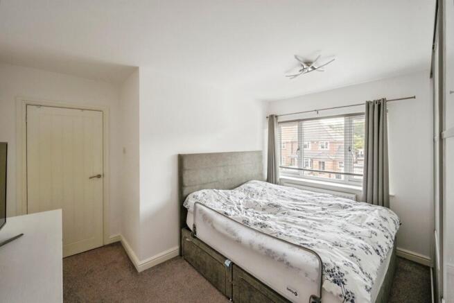 3 bed Semi-Detached for sale Image 11
