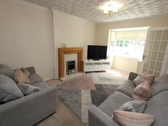 Living Room (3)