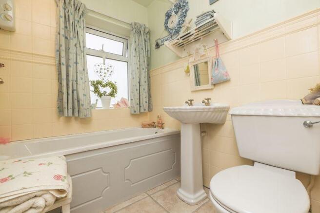 Family Bathroom 